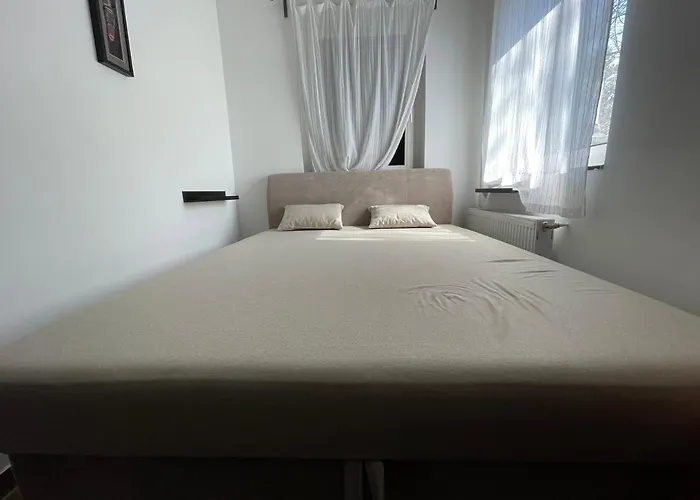 Smeraldo Πανσιόν