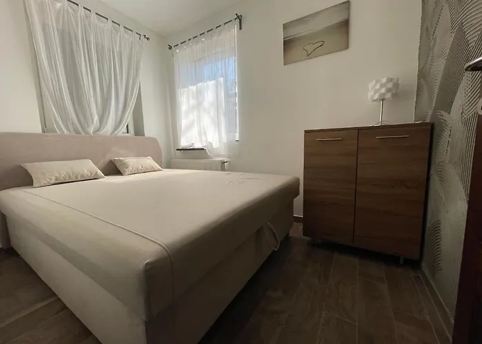 Smeraldo Πανσιόν