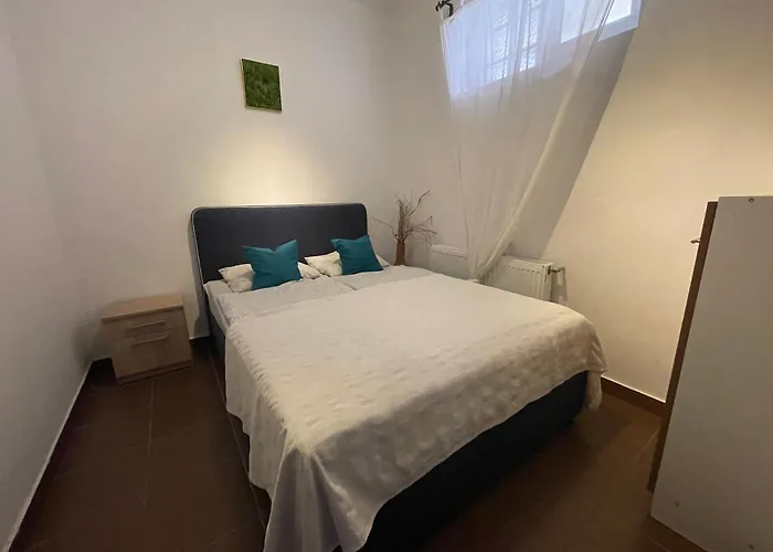 Smeraldo Πανσιόν 3*